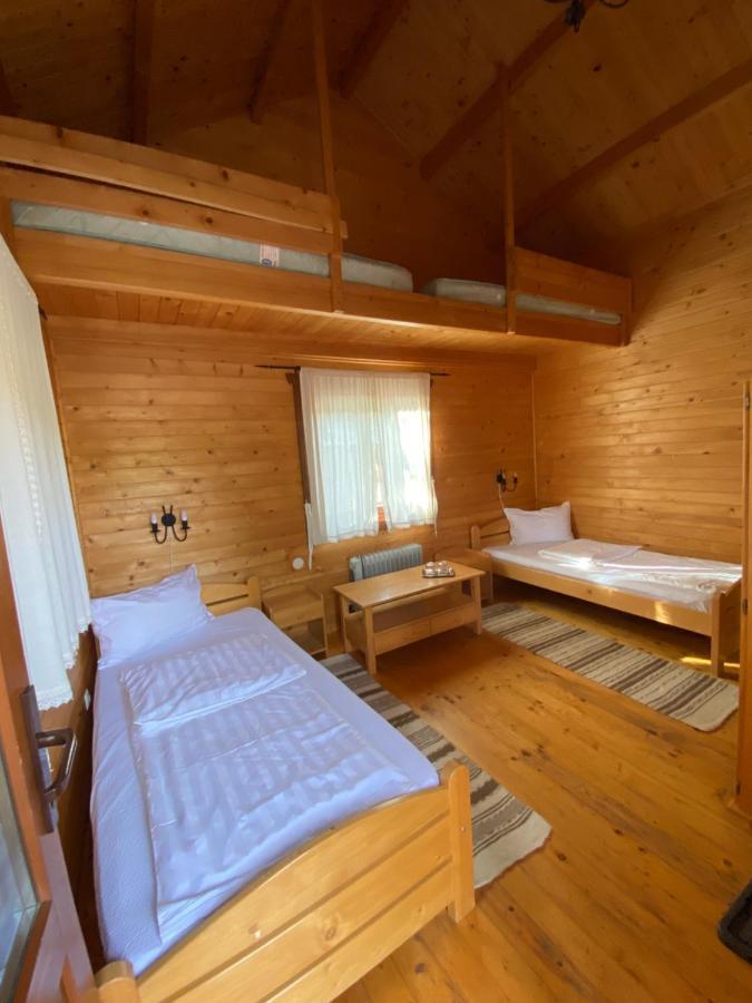 Gyopar Wooden Houses Izvoare  Exteriér fotografie